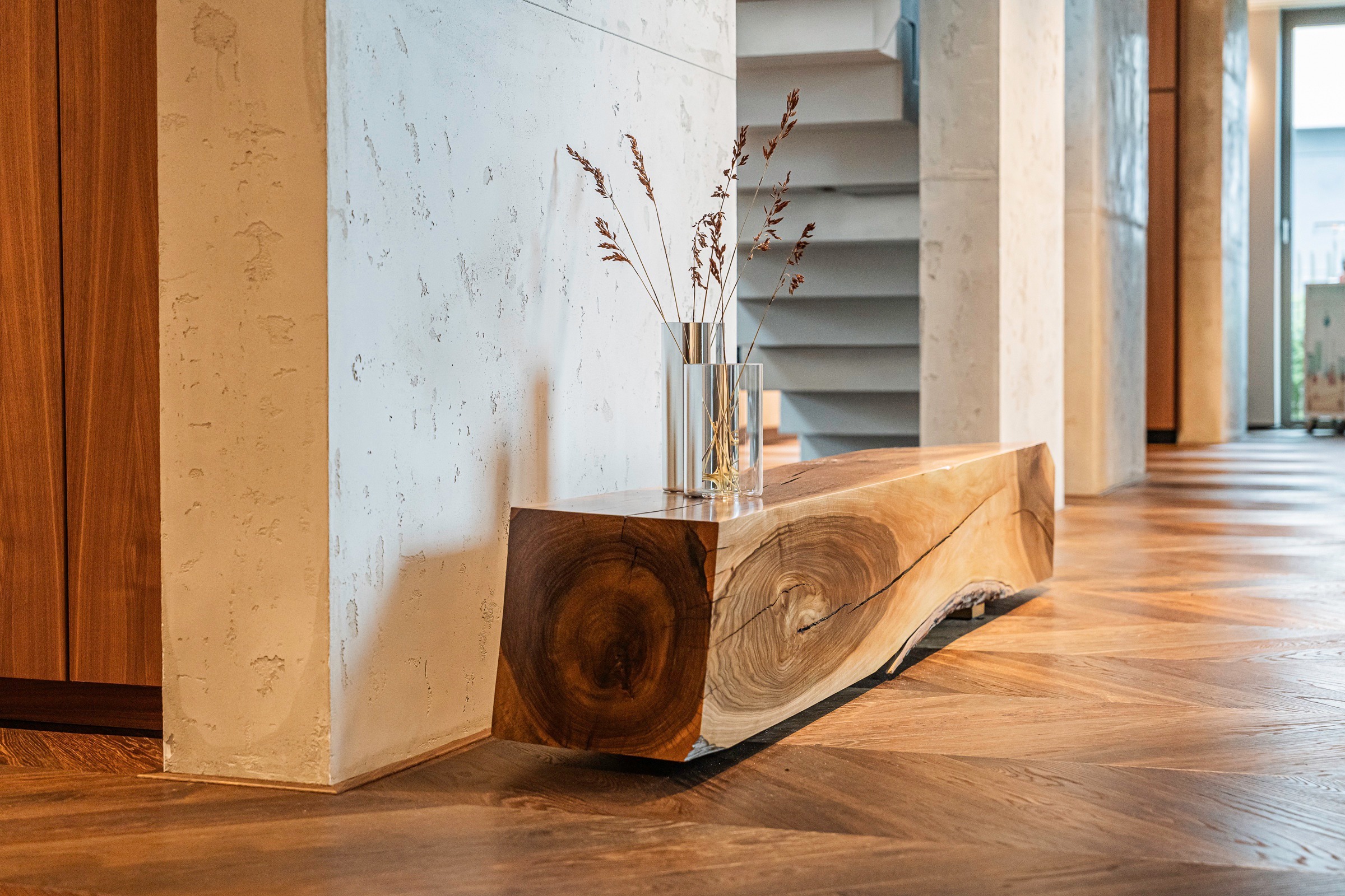 Nussbaum balken design objekt